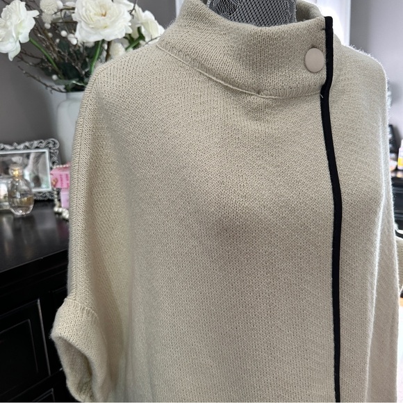 LC Lauren Conrad Cream Poncho with Black Accents Cape Sweater One Size (EUC) - Picture 5 of 15